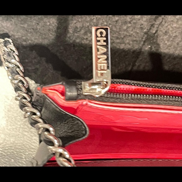 Chanel Wallet on Chain WOC Crossbody - Picture 3 of 9